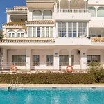 Del Mar Apartment *